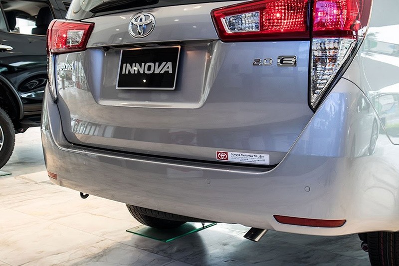 Toyota Innova 2023 giá lăn bánh, đánh giá xe, khuyến mãi (08/2022)