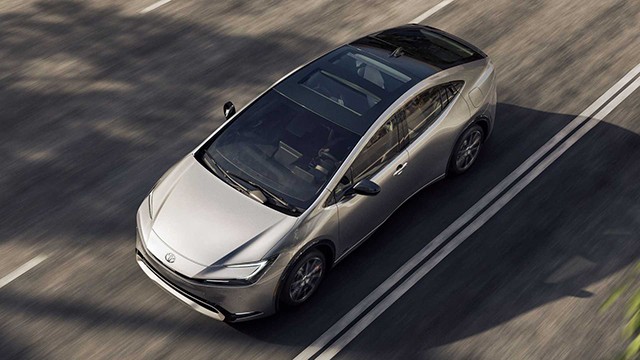Toyota Prius 2023 thế hệ mới vừa ra mắt.