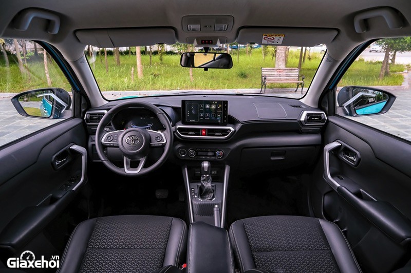 So sánh Toyota Raize 2022 và Suzuki Swift 2022: Nên mua xe nào?