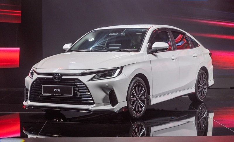 Tại thị trường Malaysia, Toyota Vios 2024 được giới thiệu với hai phiên bản E, G và dự kiến sẽ về Việt Nam trong năm tới.