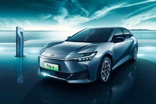 Chi tiết xe Toyota bZ3 2023: Xe điện gây “sốt” dù mới mở bán