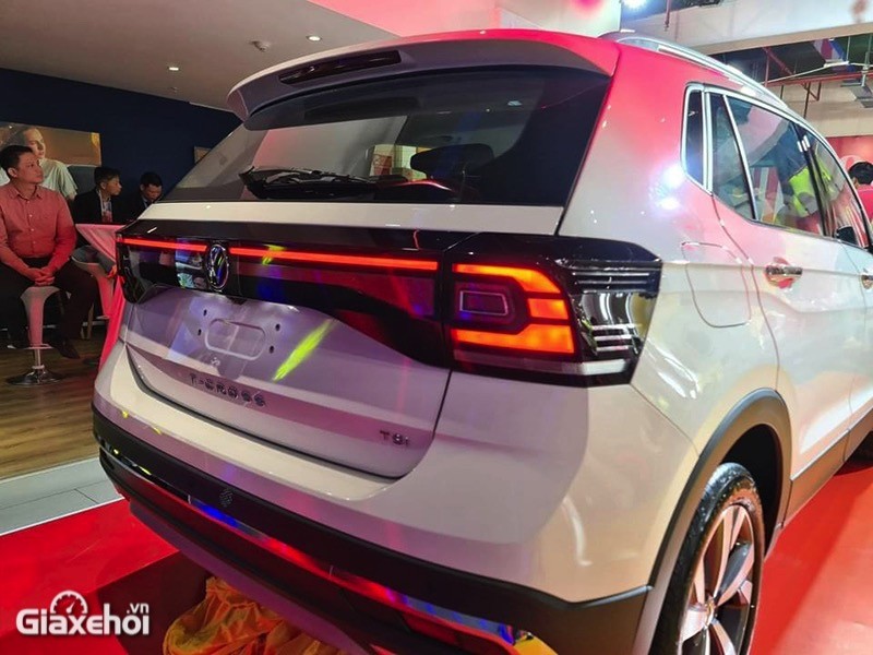 Đuôi xe Volkswagen T-Cross Luxury 2023