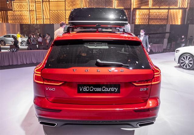 Volvo V60 2023 Cross Country giá lăn bánh, đánh giá xe, ưu đãi (10/2022)