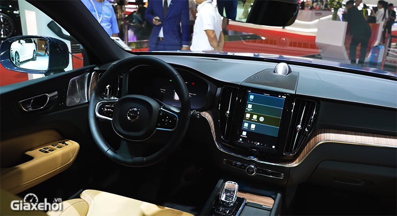 Nội thất Volvo XC60 Ultimate 2023 tinh tế.