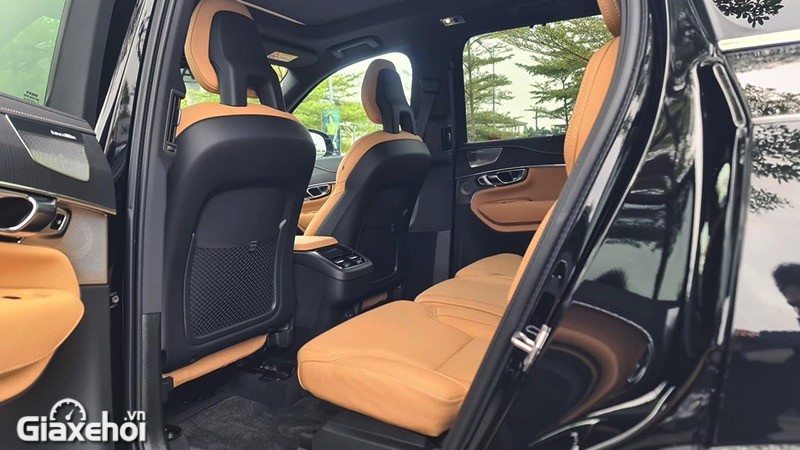 Volvo XC90 2023 giá lăn bánh, đánh giá xe, ưu đãi (09/2022)