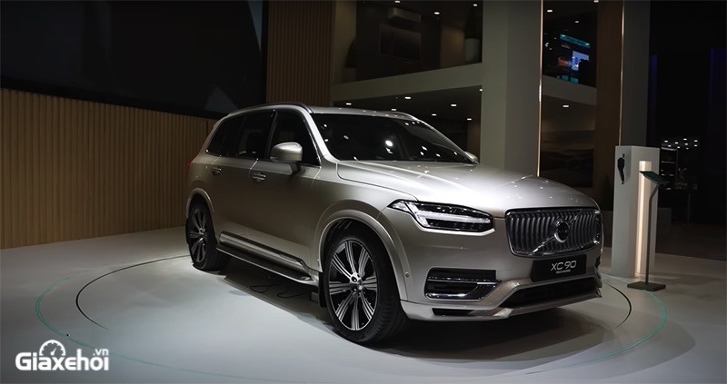 Volvo XC90 Recharge Ultimate 2023 tại VMS 2022.