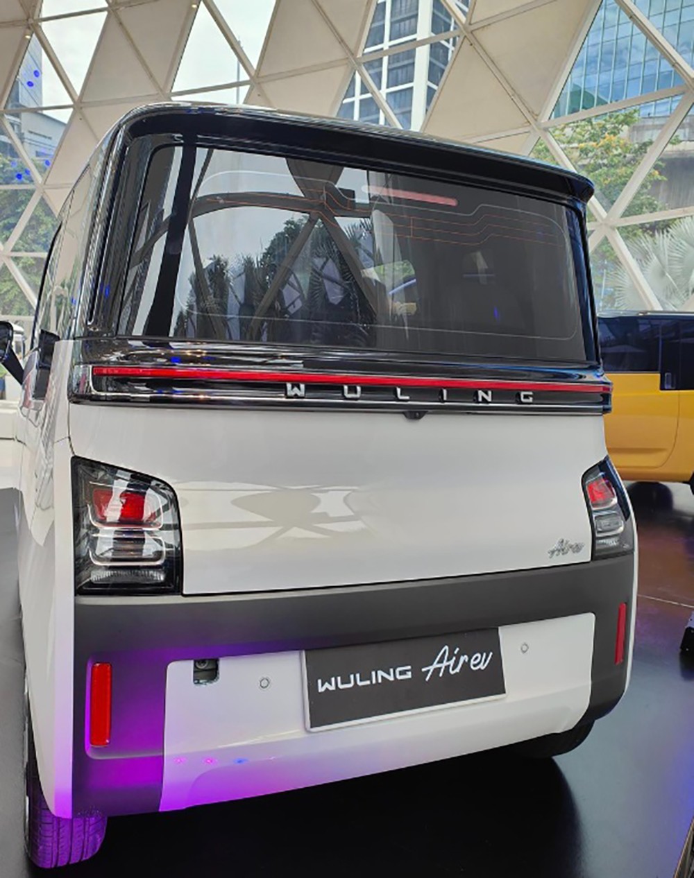 Chi tiết xe điện Wuling Air EV 2023 ra mắt Indonesia, sẽ về Việt Nam