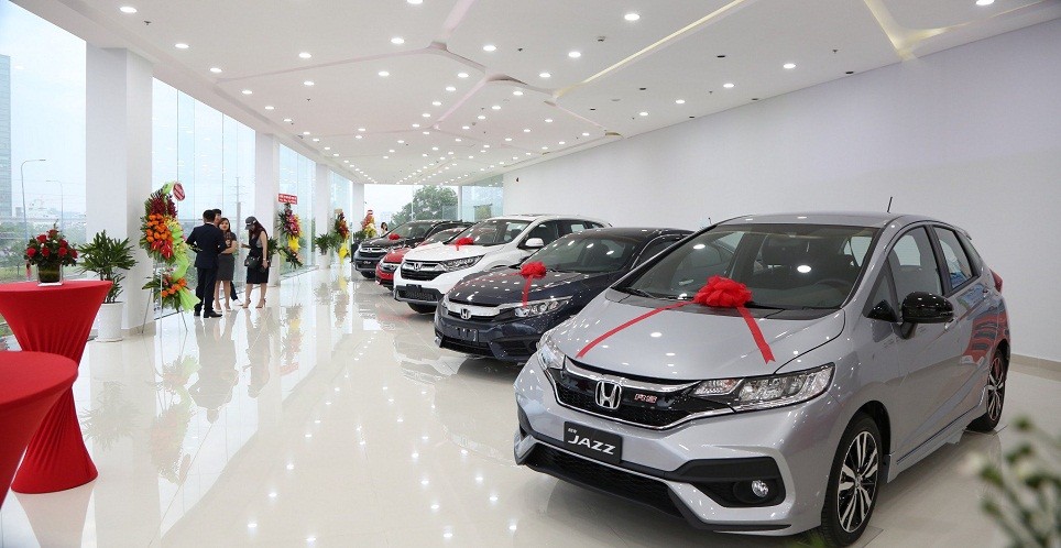 Khu trưng bày sản phẩm và tiếp khách tham quan Honda Ô tô Sài Gòn Quận 7.