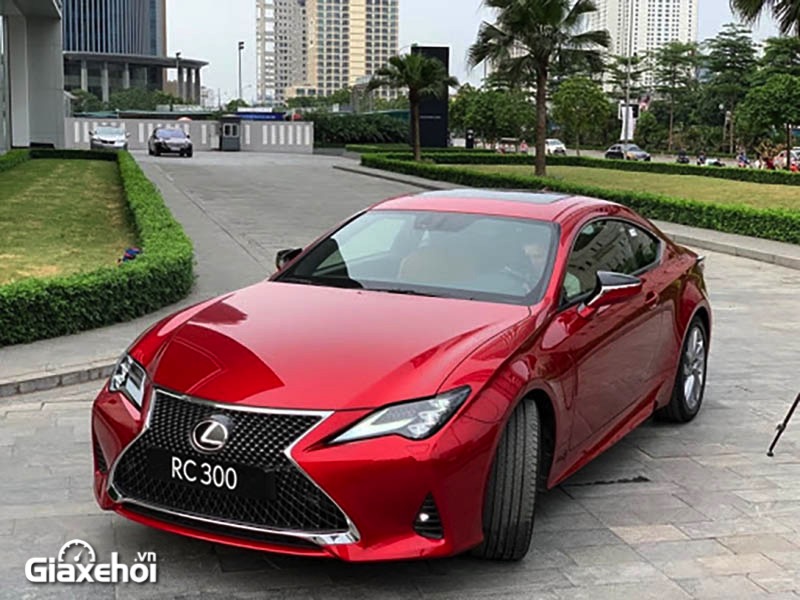 Xe Lexus 4 chỗ