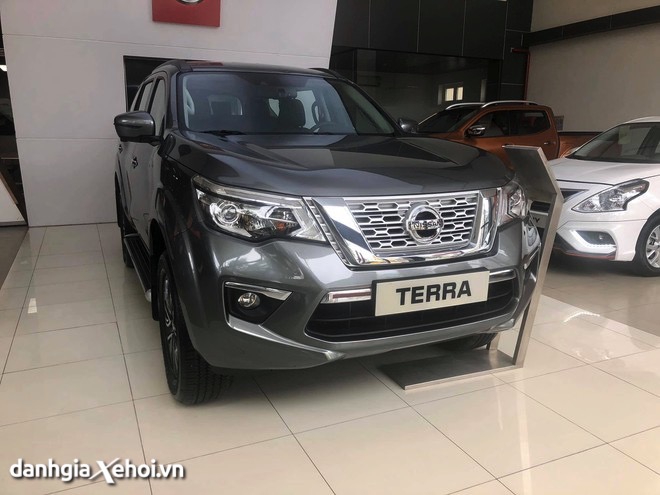 danh-gia-xe-nissan-terra-2021-danhgiaxehoi-vn