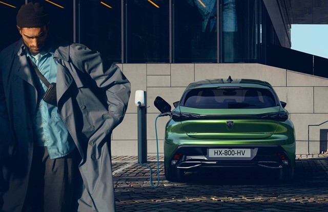 Đánh giá xe Peugeot 308 2022 thế hệ mới: Sang trọng, mạnh mẽ và nhiều tính năng tiện ích