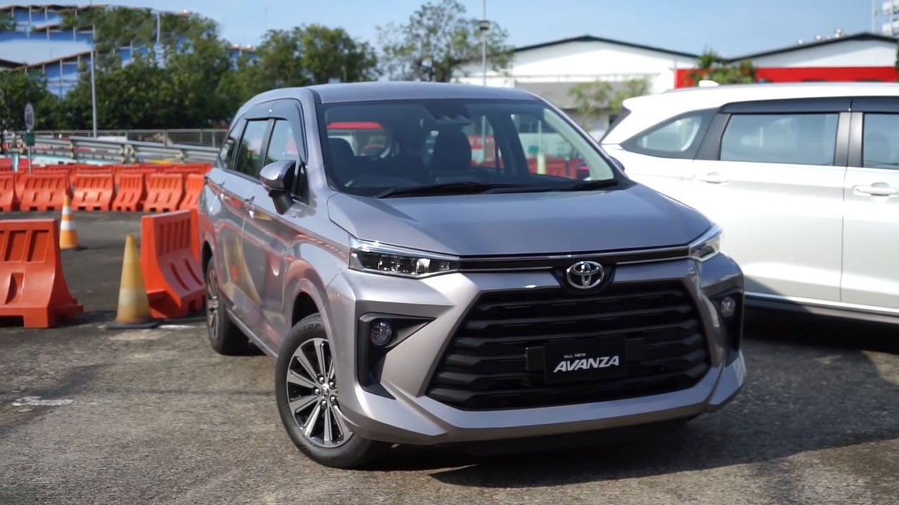 Đánh giá xe Toyota Avanza 2022: Mới từ trong ra ngoài, tăng lực cạnh tranh