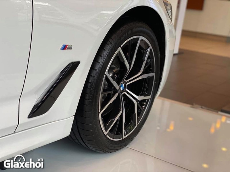 Đánh giá BMW 520i M Sport 2022 – Không quá khác biệt so với phiên bản BMW 520i Luxury Line tiêu chuẩn