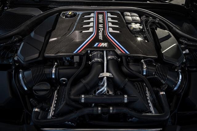 BMW M5 CS 2023 sử dụng động cơ V8 4.4L mạnh mẽ