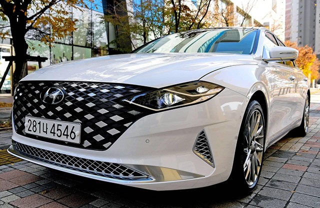Hyundai Grandeur đầu tiên tại Việt Nam – Ngoại thất sang chảnh, tự tin đối đầu Toyota Avalon