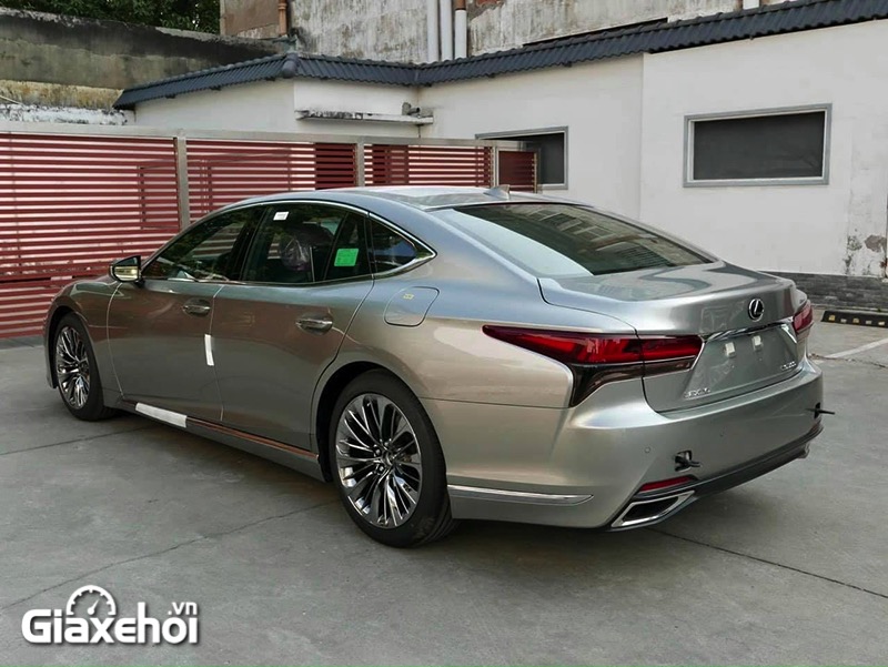 Đánh giá xe Lexus LS 2022: Trải nghiệm tính năng mới trên 6 phiên bản