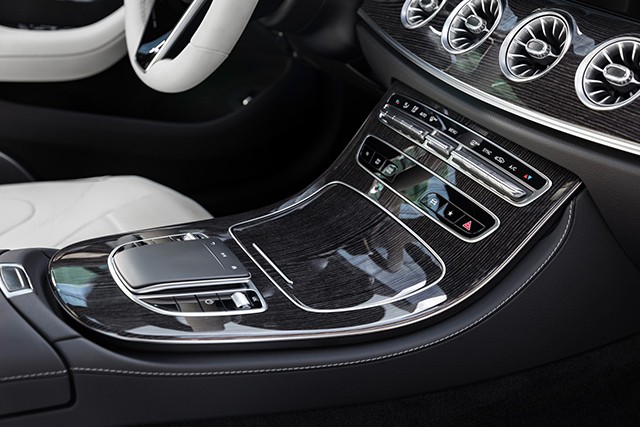 Cận cảnh chi tiết xe Mercedes-Benz CLS 2022 mới ra mắt tại Mỹ
