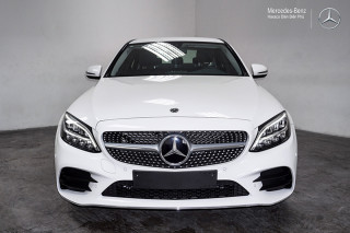 Chênh nhau 600 triệu Mercedes C180 AMG khác gì C300 AMG?