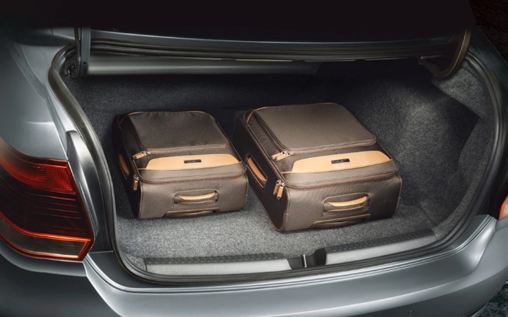 Khoang hành lý Volkswagen Polo Sedan 2023