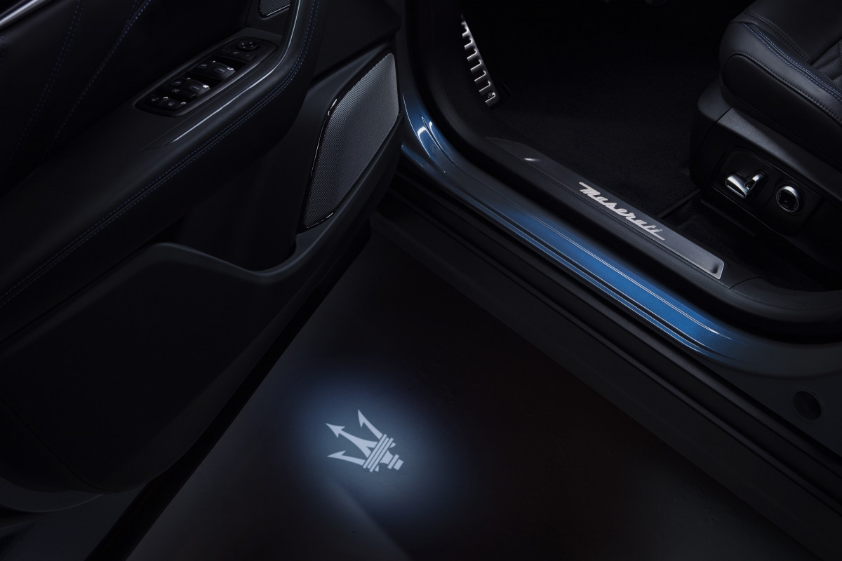 Chi tiết xe Maserati Levante Hybrid 2022: Khối động cơ thể thao, mạnh tới 330 mã lực  
