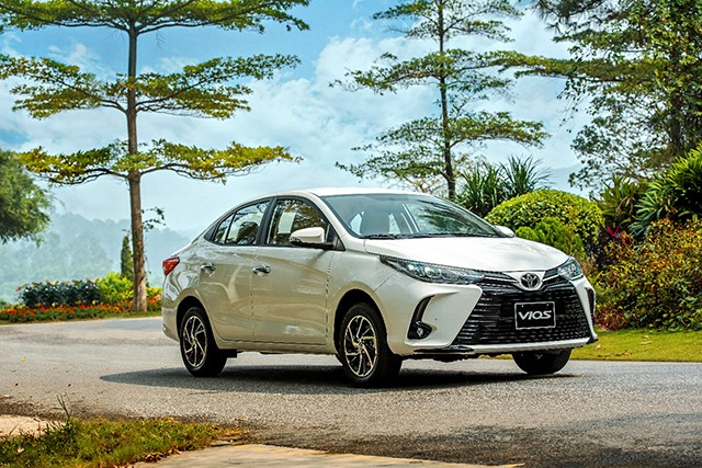 Toyota Vios hiện nay vẫn là chiếc xe có doanh số cao nhất ở thị trường Việt Nam với 20.765 xe bán ra sau 11 tháng năm 2022 nhưng vẫn được giảm giá.