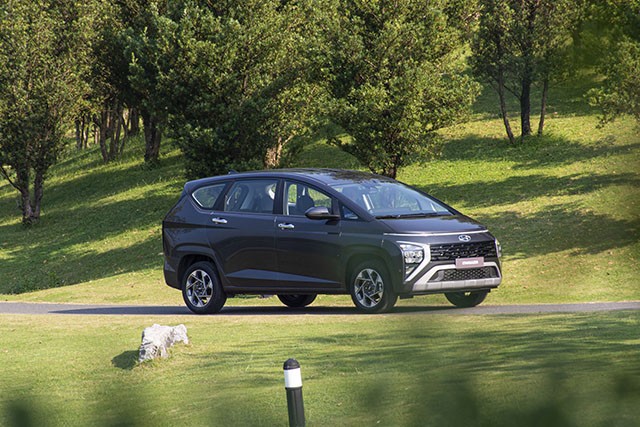 Hyundai Stargazer là “tân binh” trong phân khúc MPV 7 chỗ ở Việt Nam cạnh tranh cùng Mitsubishi Xpander, Toyota Veloz Cross.