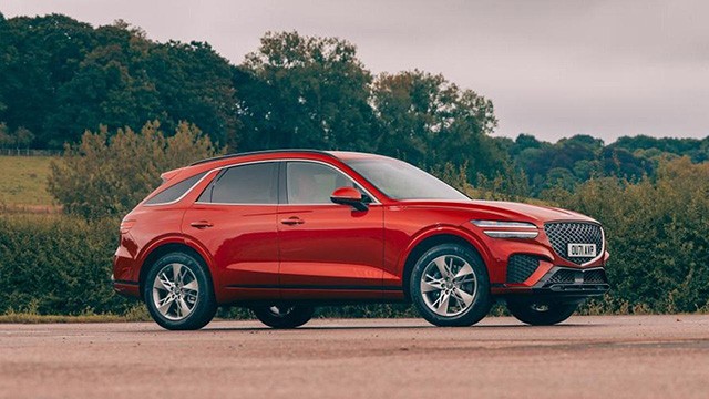 SUV hạng sang Genesis GV70 cũng nằm trong danh sách khảo sát của Xe và Người lái