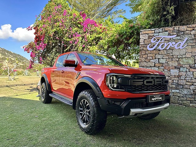 Riêng phiên bản hiệu suất cao Ford Ranger Raptor duy trì nhập khẩu nguyên chiếc từ Thái Lan, các bản còn lại lắp ráp ở Việt Nam.