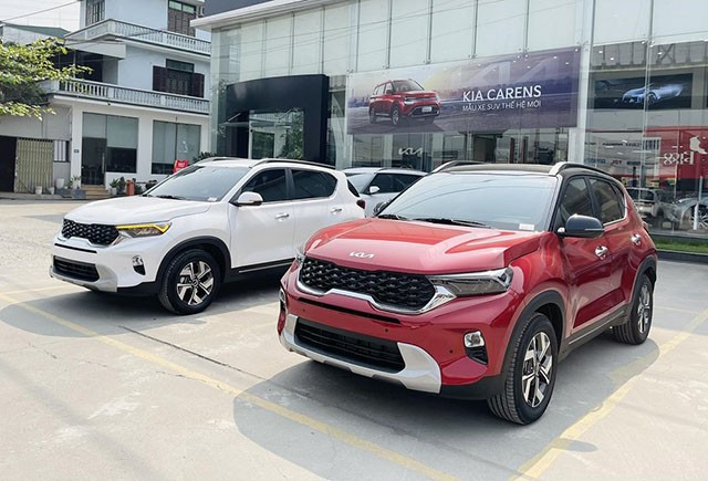Kia Sonet vẫn trở thành mẫu A-SUV bán chạy nhất Việt Nam để vượt qua đối thủ Toyota Raize.
