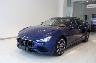 Maserati-Ghibli-Hybrid-2022