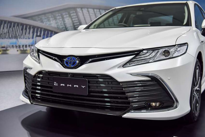 Toyota Camry 2022 nâng cấp ấn tượng ra mắt tại Thái Lan, ngày về Việt Nam không xa