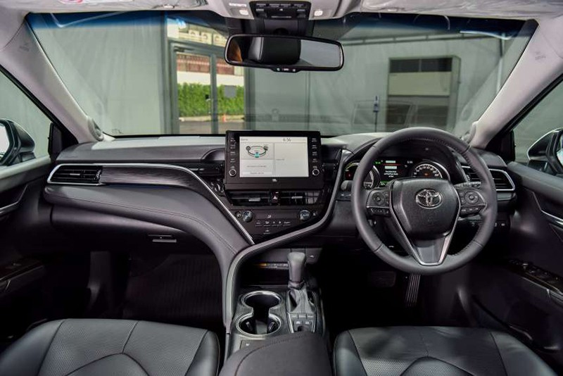 Toyota Camry 2022 nâng cấp ấn tượng ra mắt tại Thái Lan, ngày về Việt Nam không xa