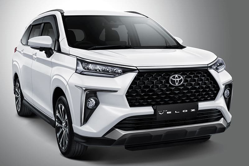 Đánh giá xe Toyota Veloz Cross 2022: MPV phổ thông “tràn ngập” công nghệ