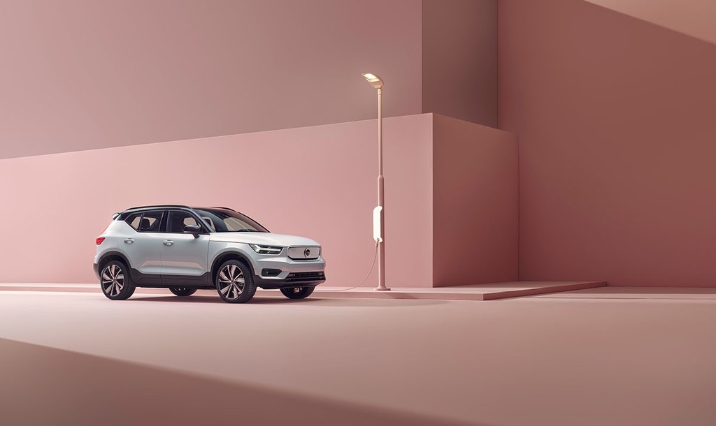 Chi tiết Volvo XC40 Recharge P8 2022: SUV thuần điện đầu tiên của nhà Volvo