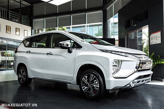 Mitsubishi Xpander AT Premium