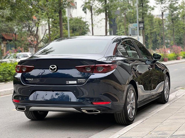 Mazda 3 nổi bật khi được trang bị nhiều công nghệ an toàn tiên tiến hỗ trợ người lái trong quá trình vận hành.