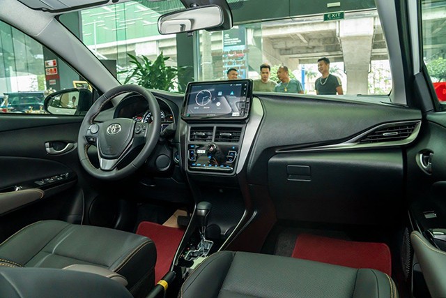 Toyota Vios 2023 có không gian trong xe sở hữu màn hình nâng cấp từ 7 inch lên 9 inch