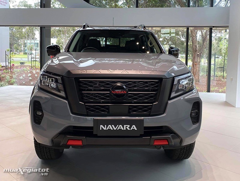 So sánh xe bán tải Nissan Navara 2022 và Ford Ranger 2022